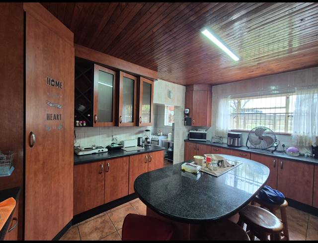 4 BEDROOM HOUSE FOR SALE IN SASOLBURG EXT 12